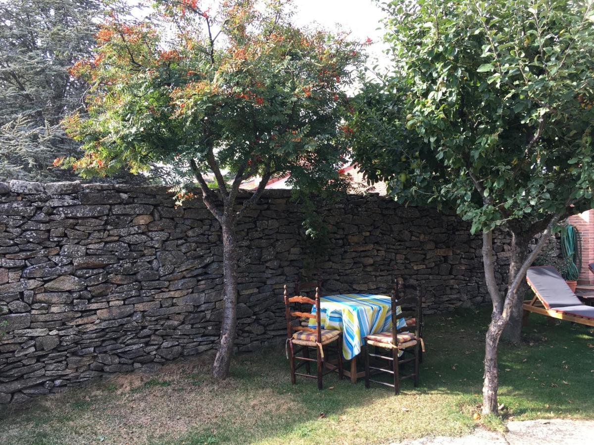 Ermita De Gredos Villa Navarredonda de Gredos Exterior photo